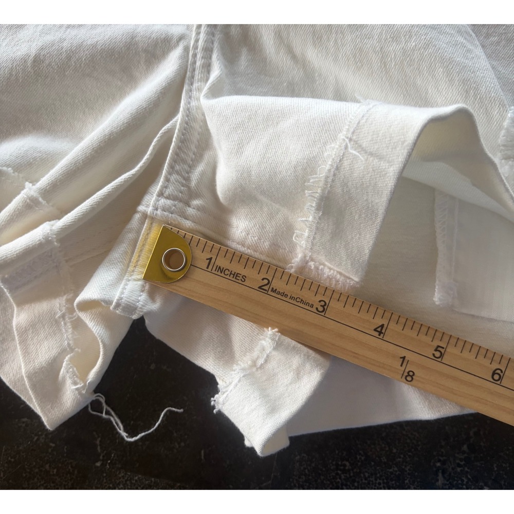 Hollister High Rise Short 3" White Distressed Denim Shorts Size 21/20 W35 - Picture 6 of 7
